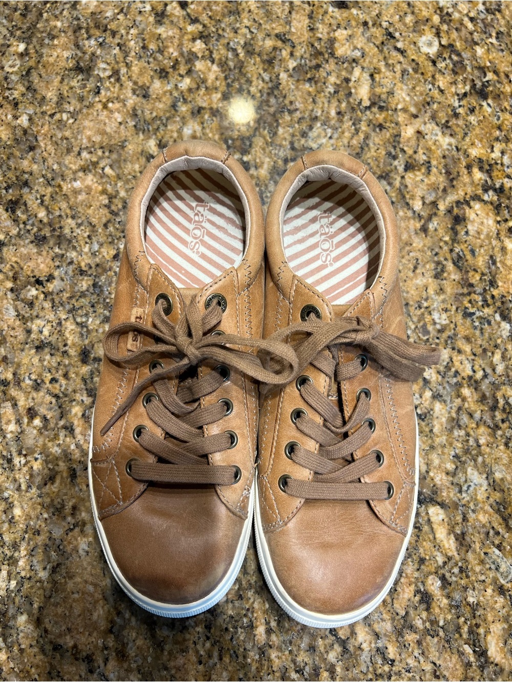 Taos women’s Brown Leather Lace-Up Sneakers - Picture 2 of 13
